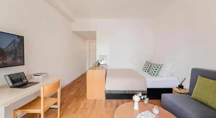 Base-Wending Serviced Apartment Şanghay 3*,