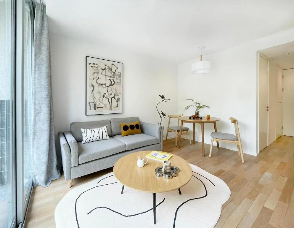 Base-Wending Serviced Apartment Shanghai 3*,
